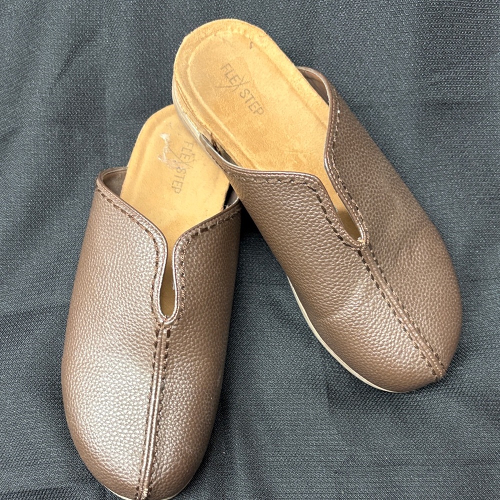 Flex Step Women's Classic Brown Slippers